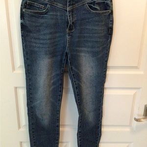 Judy Blue Skinny Fit dark wash non distressed